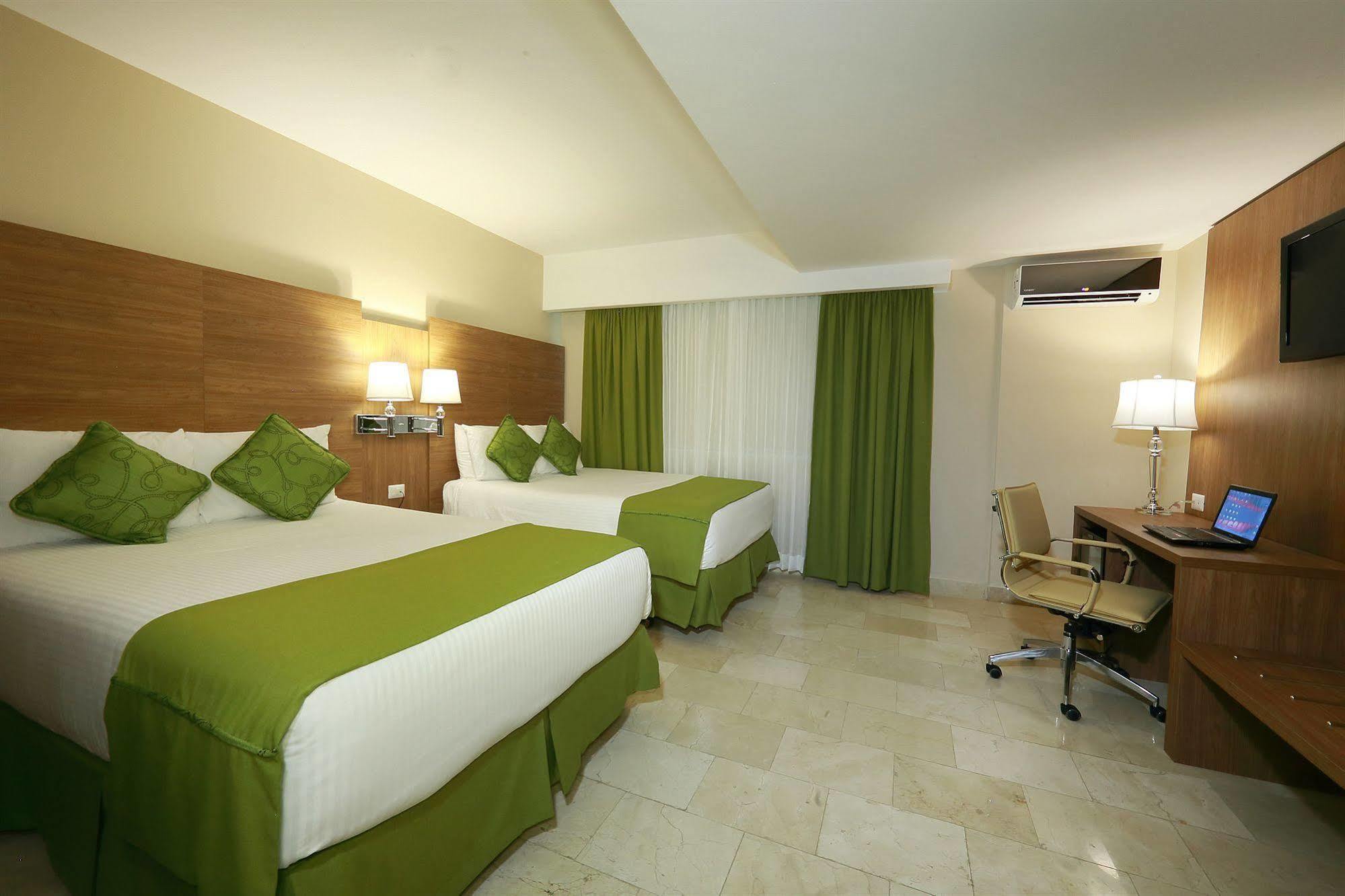 Hotel Ambassador