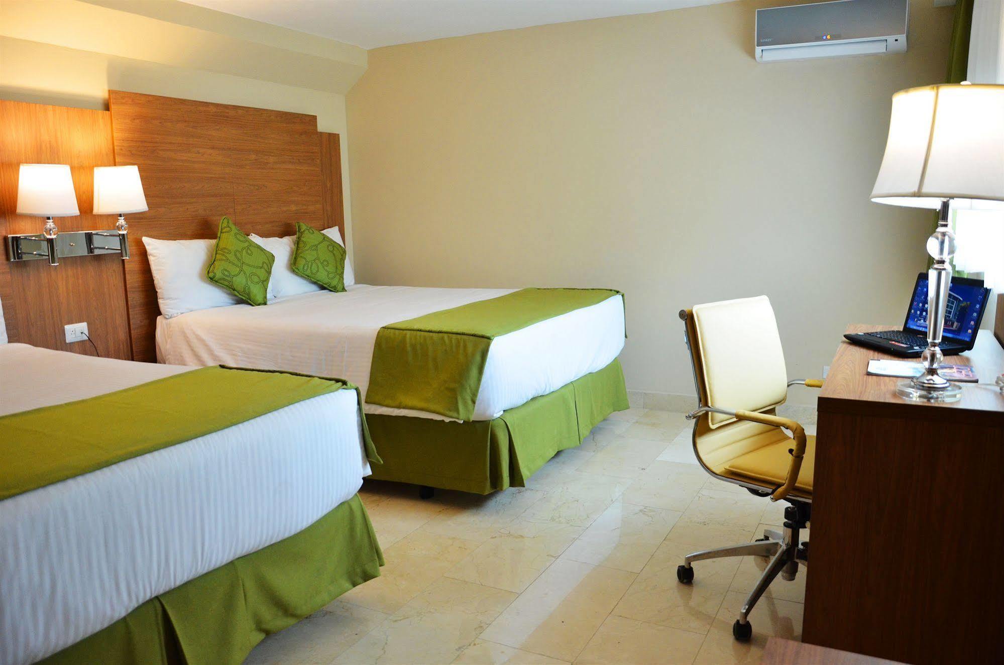 Hotel Ambassador